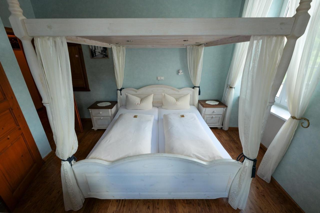 Hotel Alte Buergermeisterei Ediger-Eller Extérieur photo